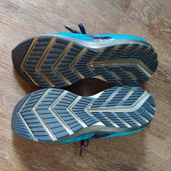 Brooks Levitate 3 Runner - Picture 5 of 5